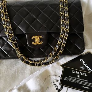 Vintage Chanel Black Quilted Medium Lambskin 24K GHW ❌SOLD elsewhere ❌